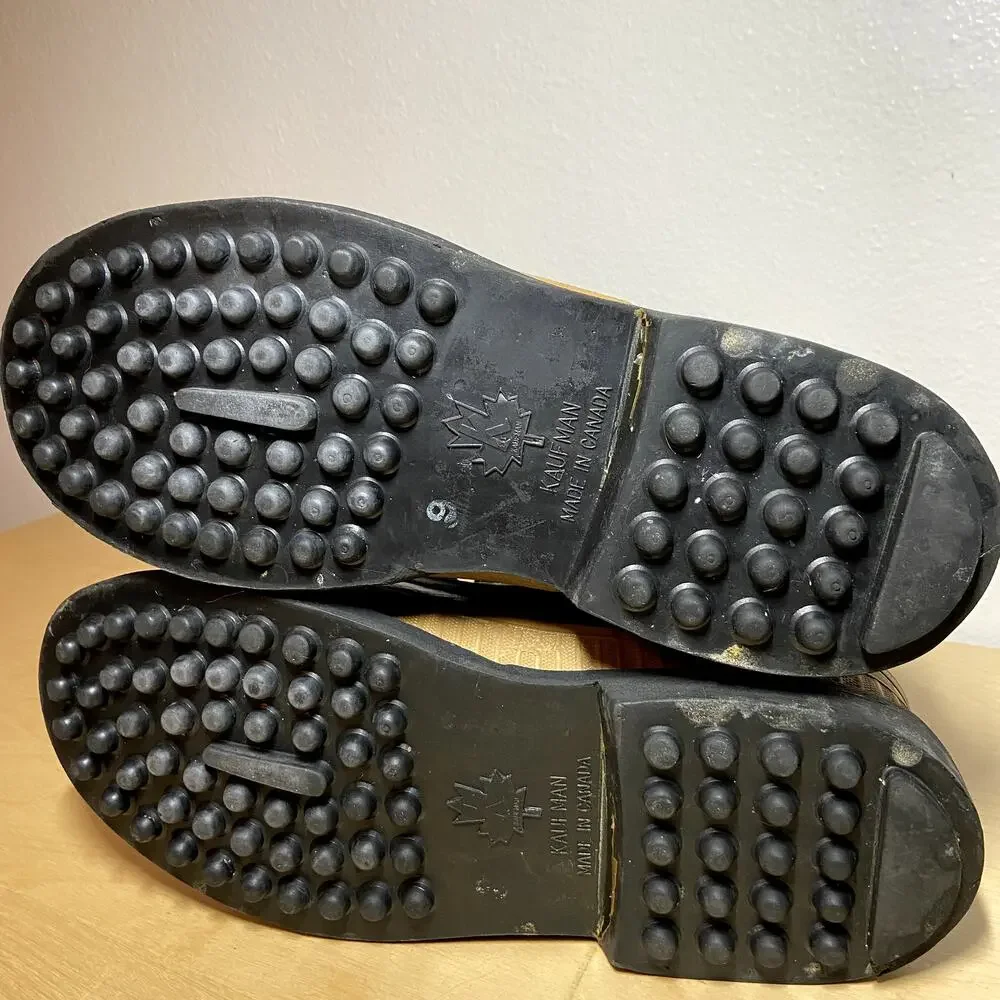 Sorel caribou snow
